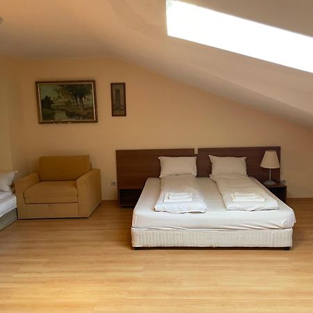 Studios-Villa Park Sv 보로베츠 외부 사진